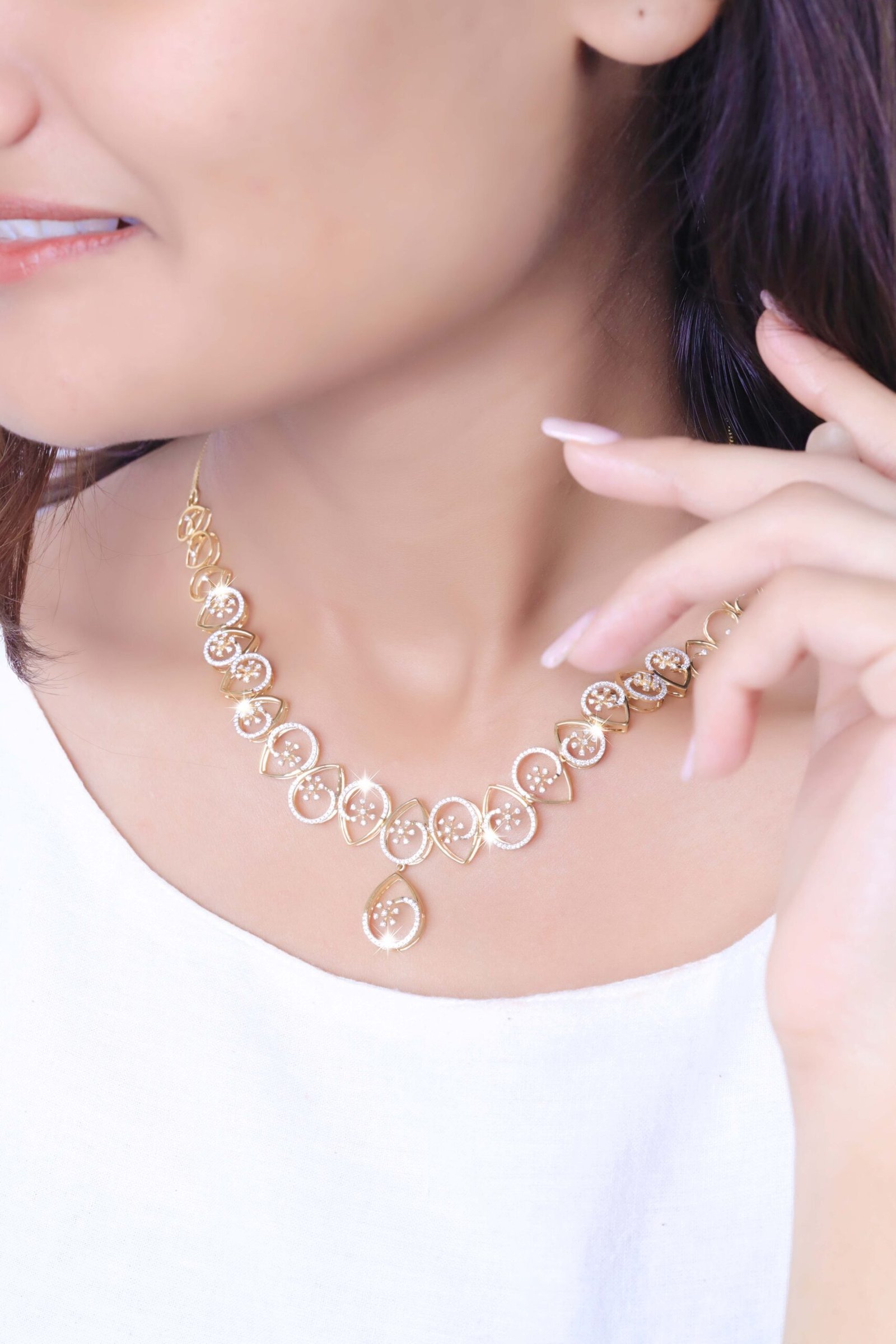 Gold jewellery and precious metal investment