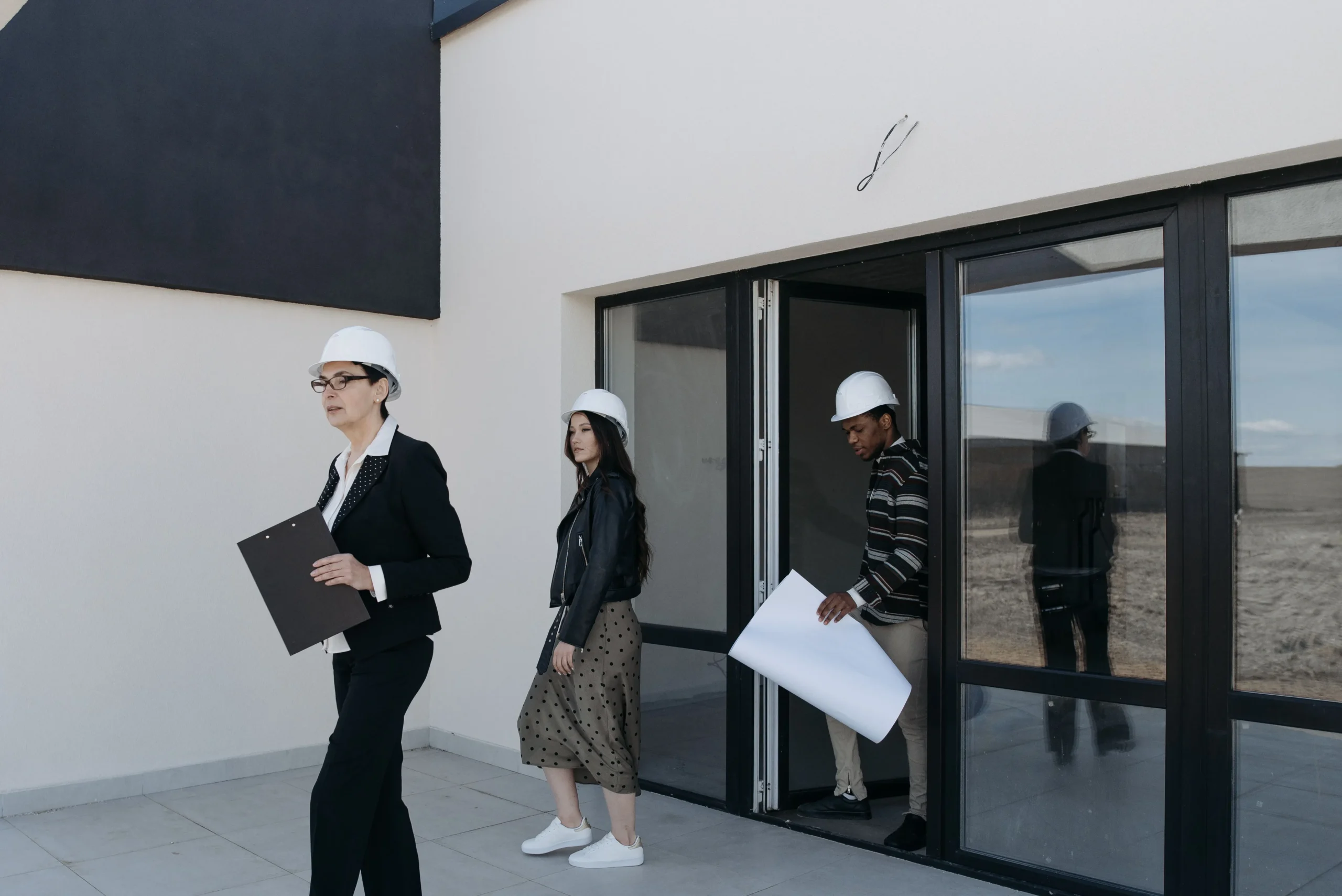 Investor reviewing REIT investment risks
